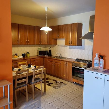 Tudor Apartman Szeged Eksteriør bilde