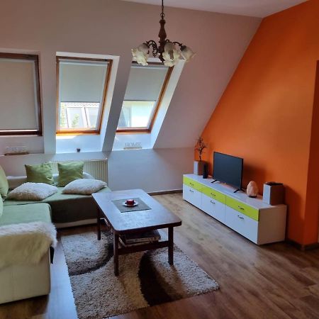 Tudor Apartman Szeged Eksteriør bilde